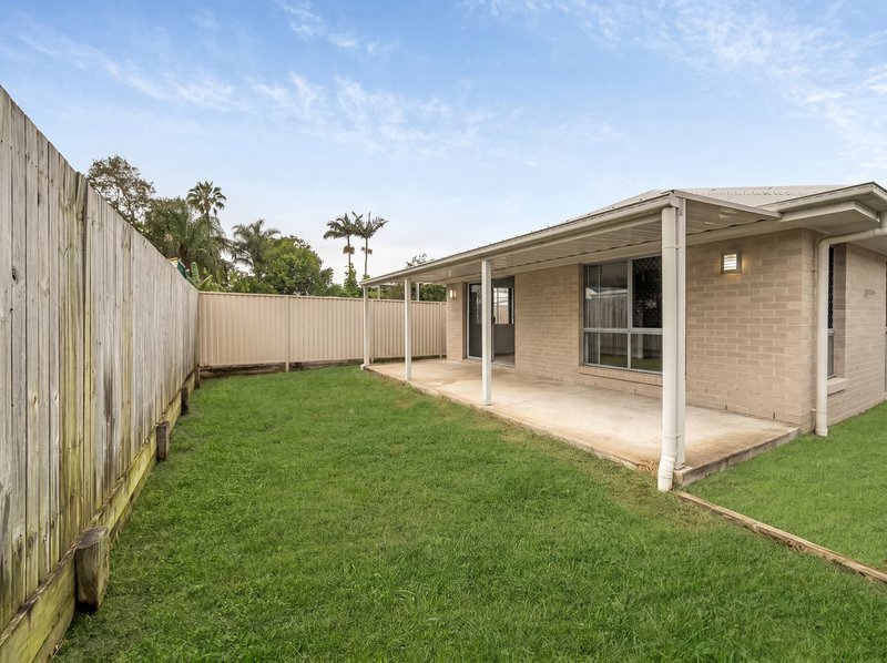 Photo - 1&2/12A Cornelius Street, Clontarf QLD 4019 - Image 14