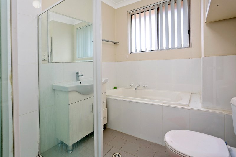 Photo - 12/13-19 Devitt Street, Blacktown NSW 2148 - Image 4