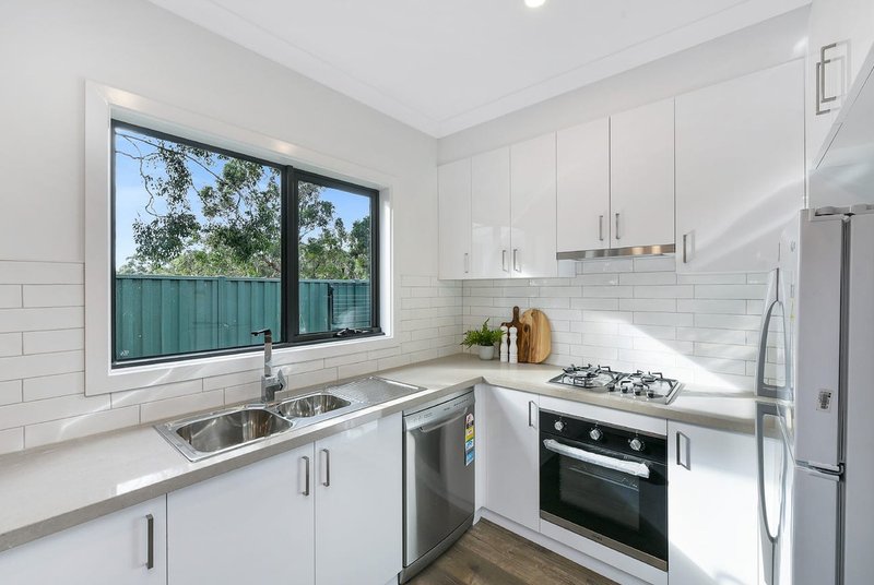 Photo - 12/13 Baileyana Drive, Endeavour Hills VIC 3802 - Image 6