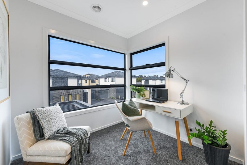 Photo - 12/13 Baileyana Drive, Endeavour Hills VIC 3802 - Image 11