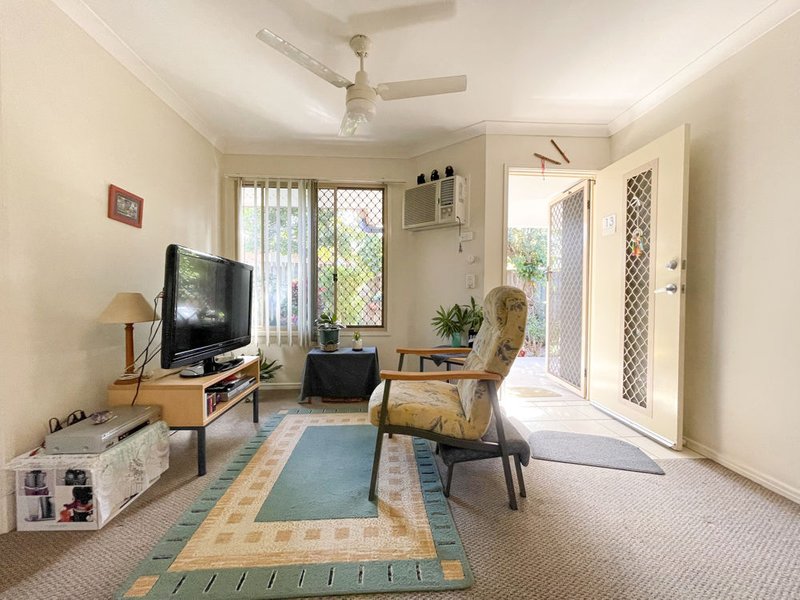 Photo - 12&13/21-23 Barossa Crescent, Caboolture South QLD 4510 - Image 3