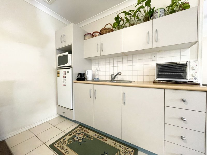 Photo - 12&13/21-23 Barossa Crescent, Caboolture South QLD 4510 - Image 5