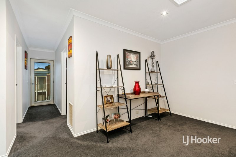 Photo - 12/14 Mickleton Grove, Point Cook VIC 3030 - Image 7