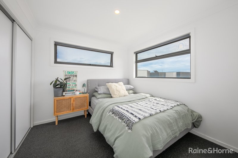 Photo - 12/14 Outlook Way, Sunbury VIC 3429 - Image 5