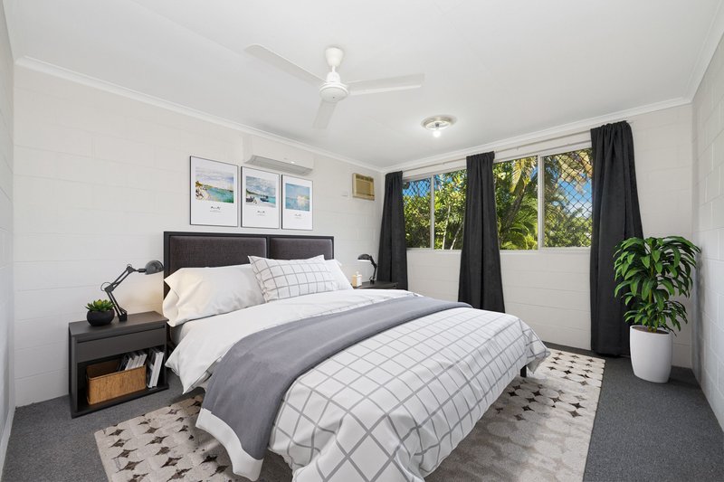 Photo - 1&2/14 Shelton Street, Kirwan QLD 4817 - Image 8