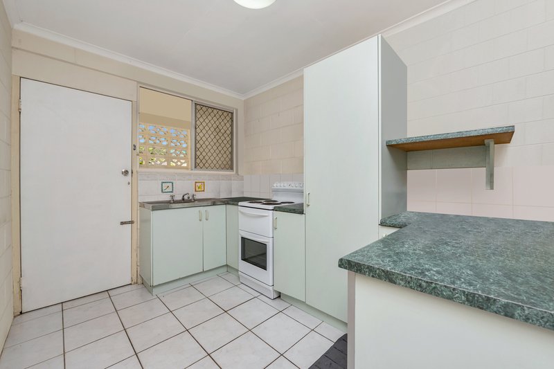 Photo - 1&2/14 Shelton Street, Kirwan QLD 4817 - Image 3