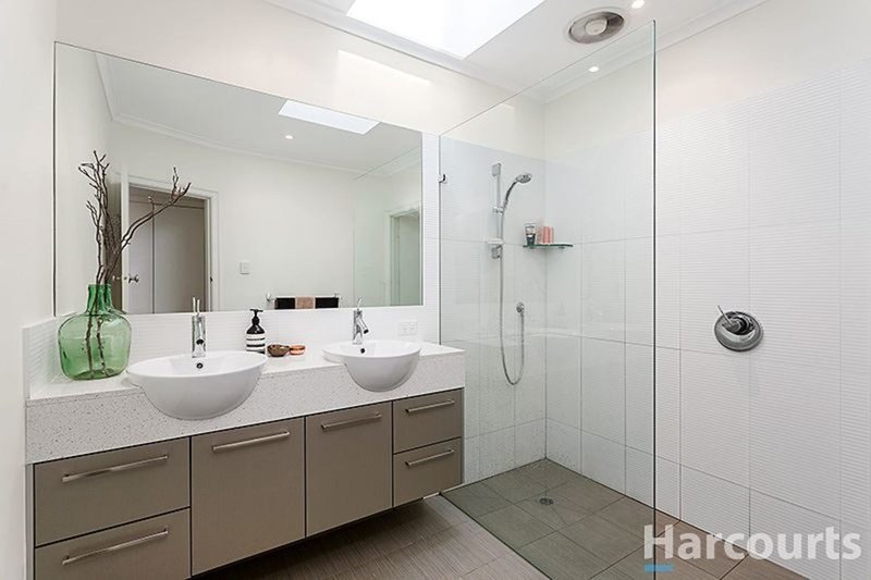 Photo - 1/214 Waverley Road, Mount Waverley VIC 3149 - Image 6