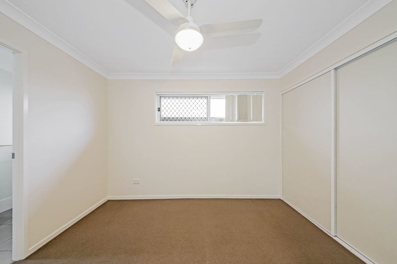 Photo - 1/2145 Wynnum Road, Wynnum QLD 4178 - Image 3