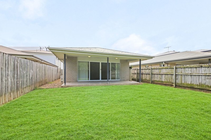 Photo - 1/2145 Wynnum Road, Wynnum QLD 4178 - Image 12