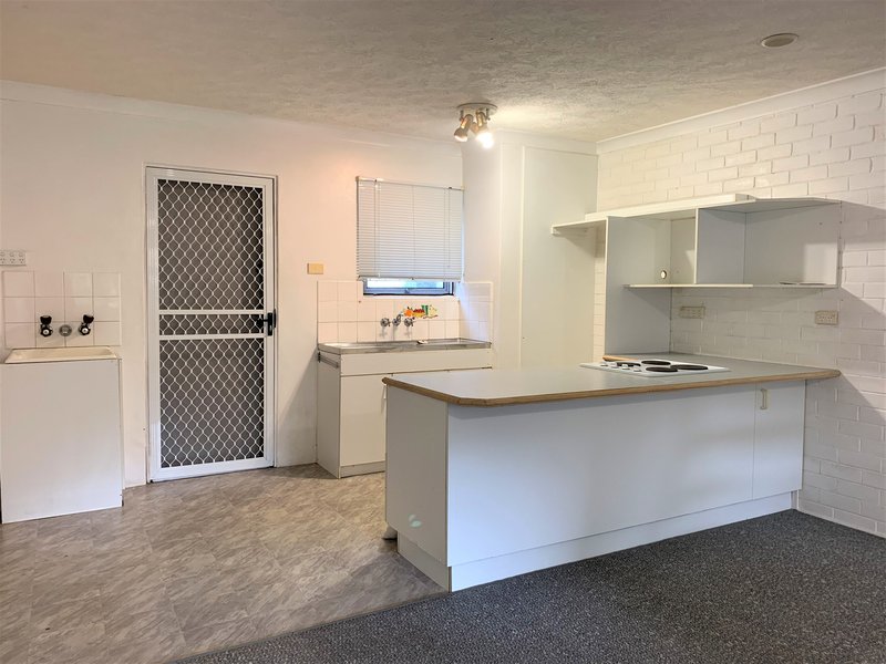 Photo - 12/15-17 George Avenue, Broadbeach QLD 4218 - Image 2