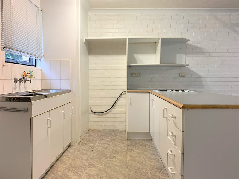 Photo - 12/15-17 George Avenue, Broadbeach QLD 4218 - Image 3