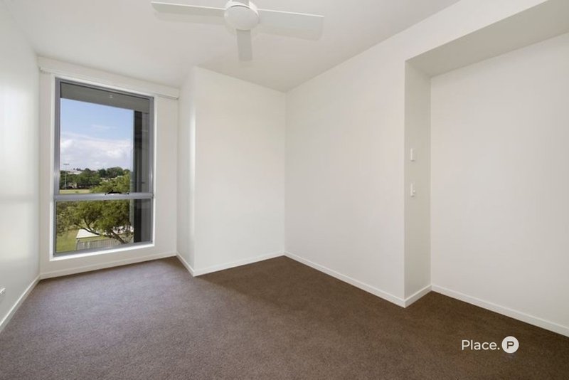 Photo - 12/15 Barramul Street, Bulimba QLD 4171 - Image 8