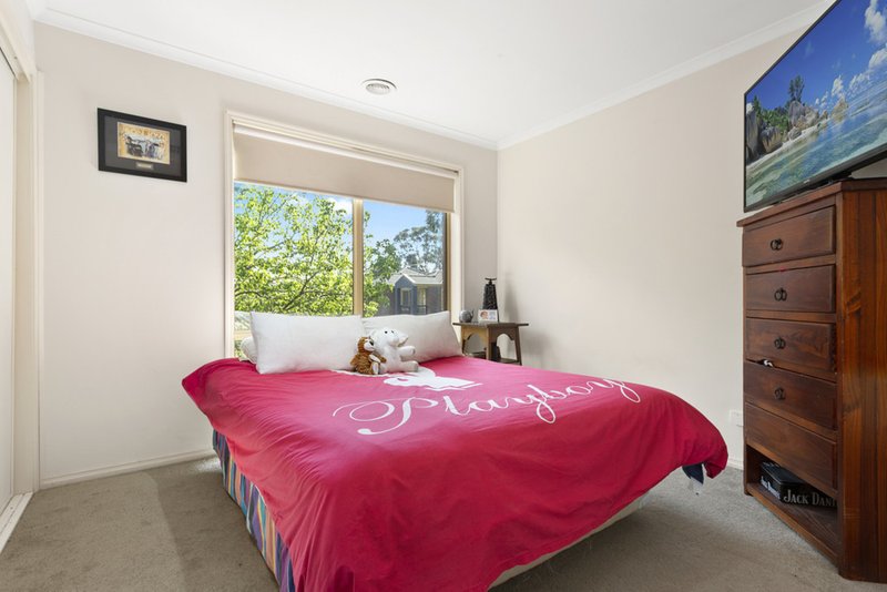 Photo - 1/215 Betula Avenue, Mill Park VIC 3082 - Image 7