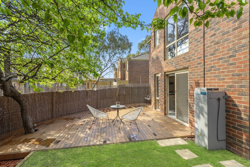 Photo - 1/215 Betula Avenue, Mill Park VIC 3082 - Image 11