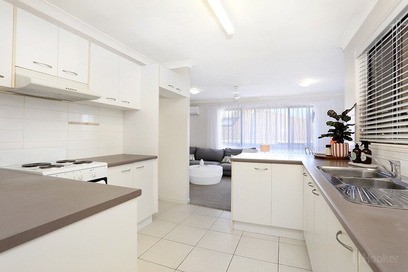 Photo - 1/215 Central Street, Labrador QLD 4215 - Image 11