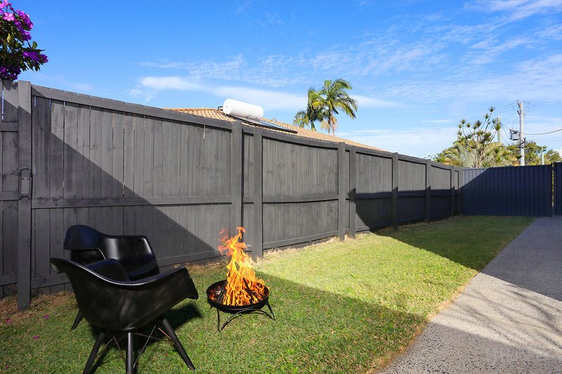 Photo - 1/215 Central Street, Labrador QLD 4215 - Image 18