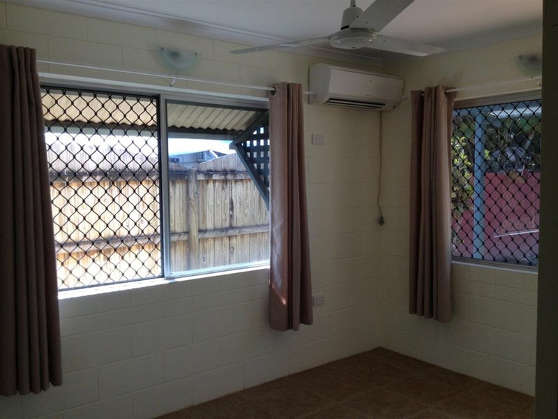 Photo - 1&2/15 Derby Street, Yorkeys Knob QLD 4878 - Image 12