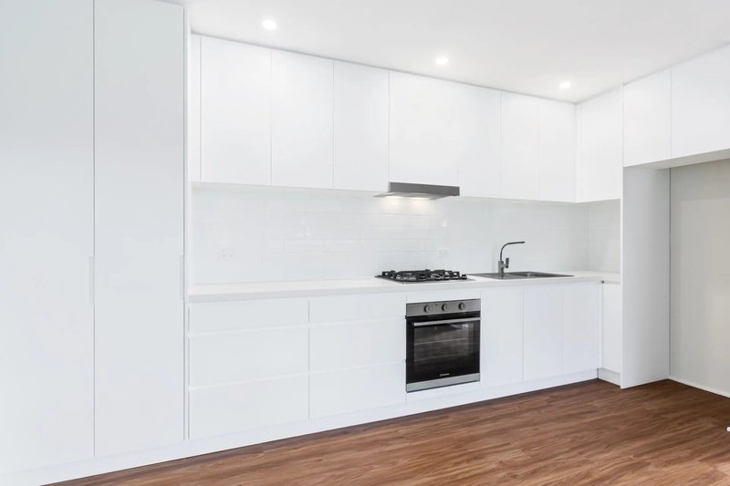 Photo - 12/15 Kooloora Avenue, Freshwater NSW 2096 - Image 2