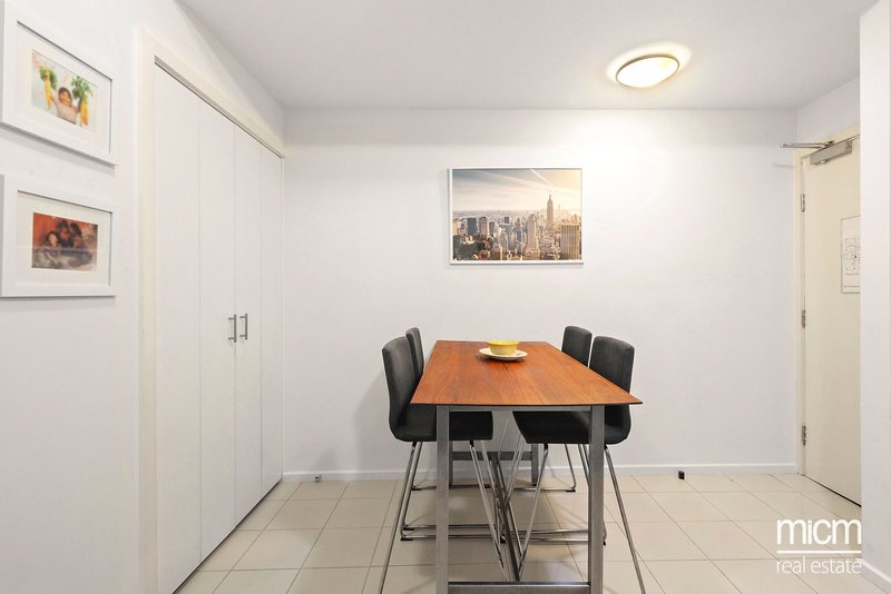 Photo - 1215/250 Elizabeth Street, Melbourne VIC 3000 - Image 6