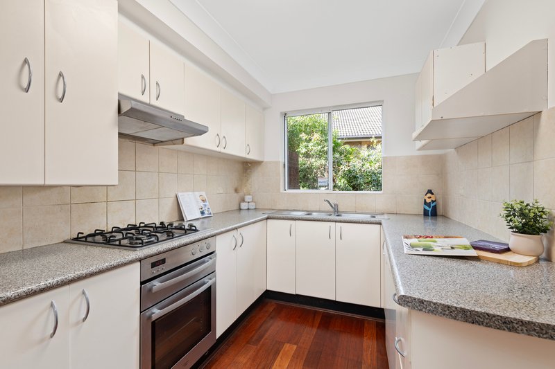 Photo - 12/16-18 Bellbrook Avenue, Hornsby NSW 2077 - Image 5