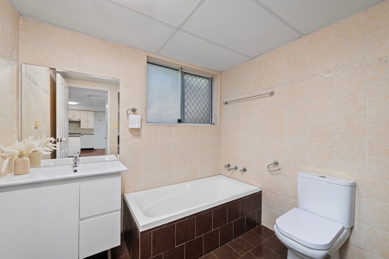 Photo - 12/16-18 Bellbrook Avenue, Hornsby NSW 2077 - Image 8