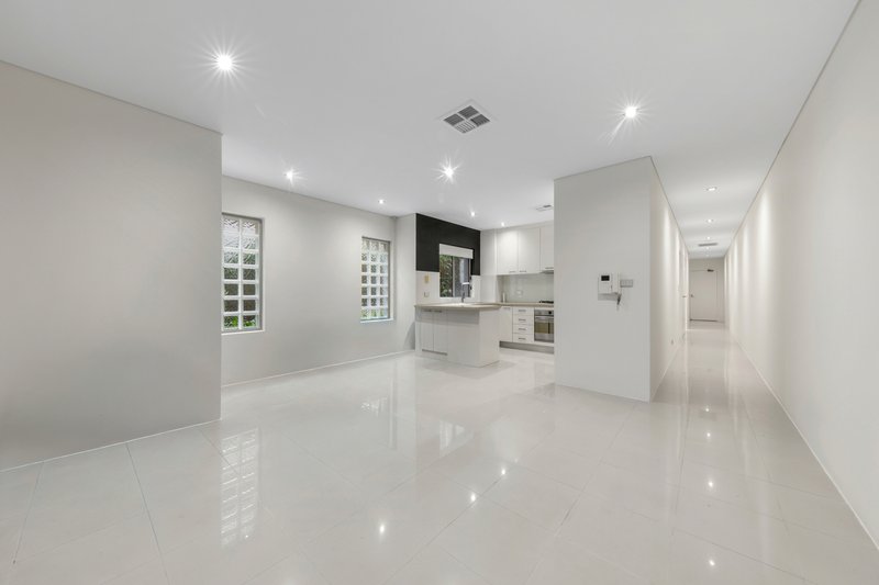 Photo - 1/216-218 Old South Head Road, Bellevue Hill NSW 2023 - Image 5