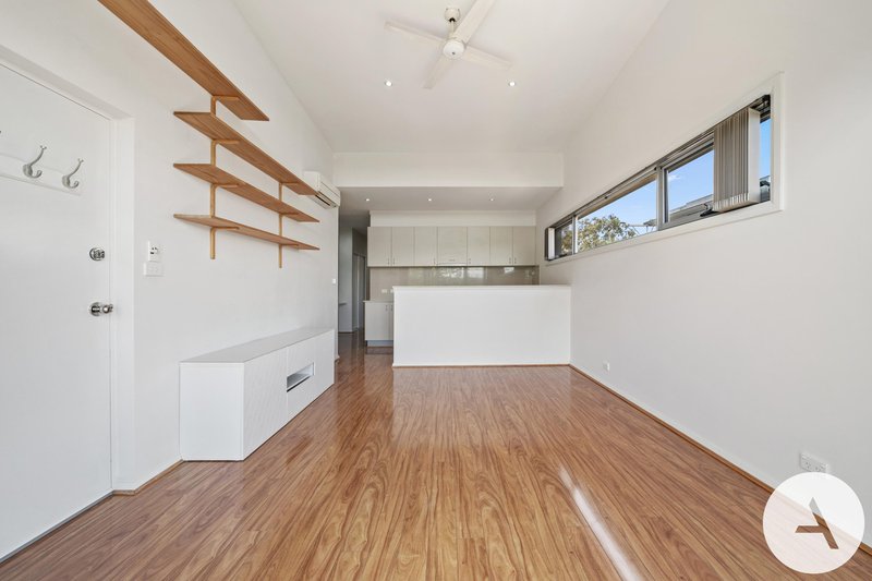 Photo - 12/16 De Burgh Street, Lyneham ACT 2602 - Image 4