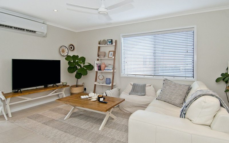 Photo - 12/16 Madang Crescent, Runaway Bay QLD 4216 - Image 3