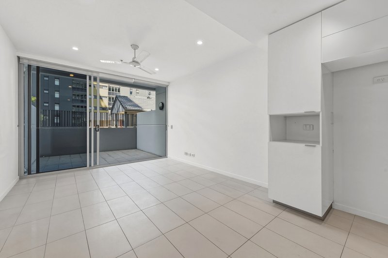 Photo - 121/66 Manning Street, South Brisbane QLD 4101 - Image 3