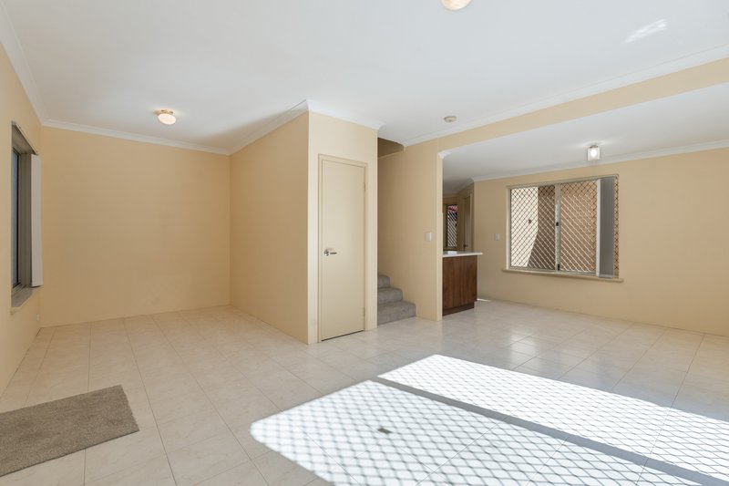 Photo - 1/217-219 Hill View Terrace, Bentley WA 6102 - Image 2