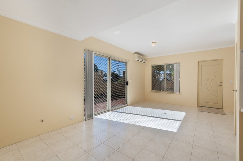 Photo - 1/217-219 Hill View Terrace, Bentley WA 6102 - Image 3