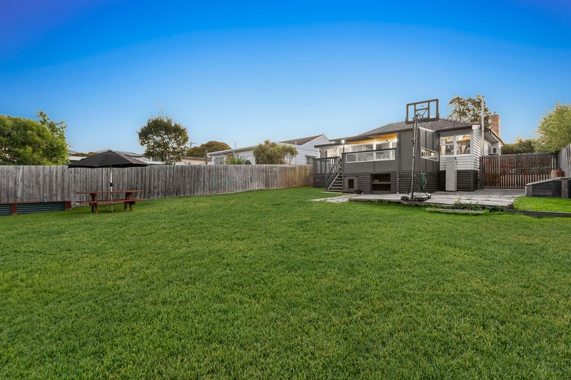 Photo - 1&2/17 Liege Avenue, Noble Park VIC 3174 - Image 11