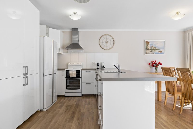 Photo - 12/170 Totterdell Street, Belconnen ACT 2617 - Image 8