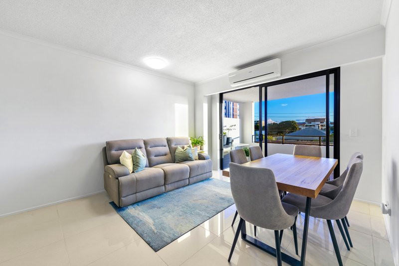 Photo - 12/171 Scarborough Street, Southport QLD 4215 - Image 9