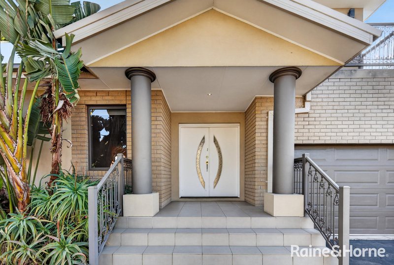 Photo - 1&2/177 Copernicus Way, Keilor Downs VIC 3038 - Image 7