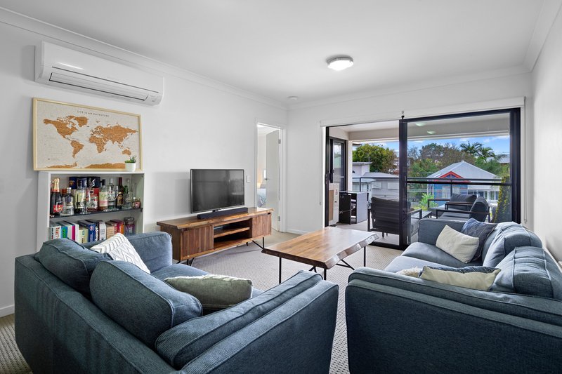 Photo - 121/83 Lawson Street, Morningside QLD 4170 - Image 3