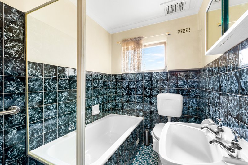 Photo - 12/18A Ewart Street, Marrickville NSW 2204 - Image 5