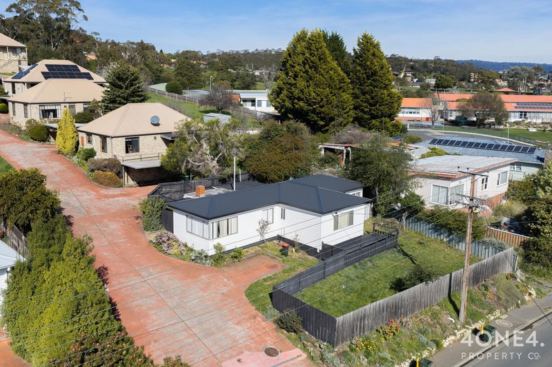 Photo - 1/219 Cambridge Road, Warrane TAS 7018 - Image 2