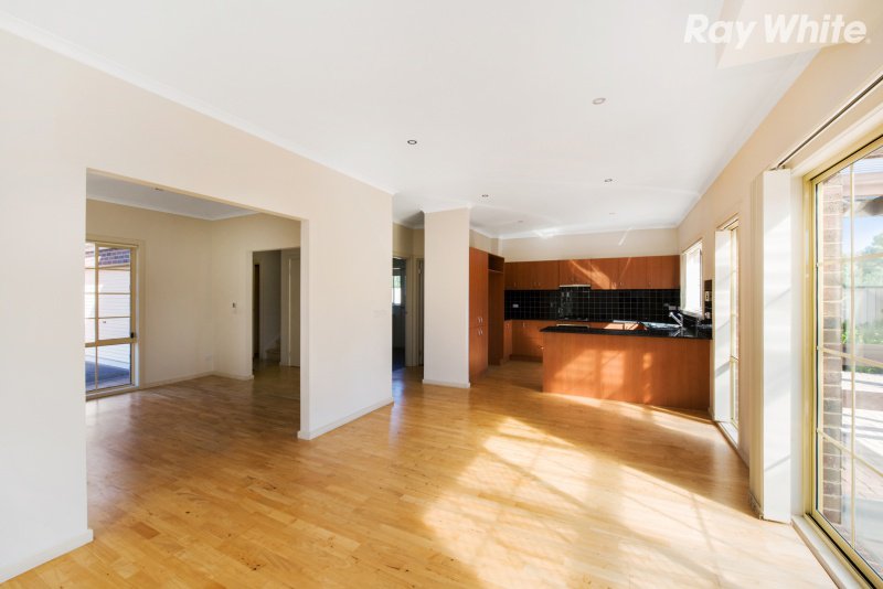 Photo - 12/19 Earls Court, Wantirna South VIC 3152 - Image 3