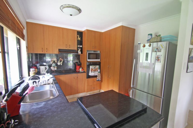 Photo - 121A Col Brown Avenue, Clinton QLD 4680 - Image 2