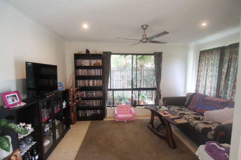 Photo - 121A Col Brown Avenue, Clinton QLD 4680 - Image 3