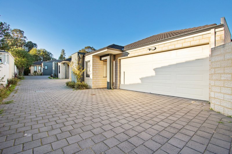 Photo - 1/21B Loughton Way, Balga WA 6061 - Image 9