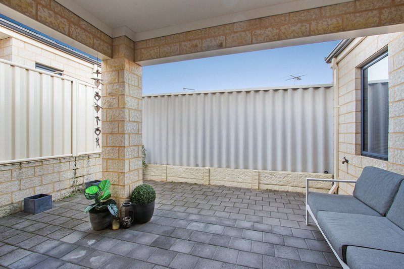 Photo - 1/21B Loughton Way, Balga WA 6061 - Image 21