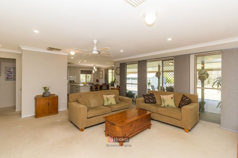 Photo - 122-124 Merluna Road, Park Ridge South QLD 4125 - Image 5