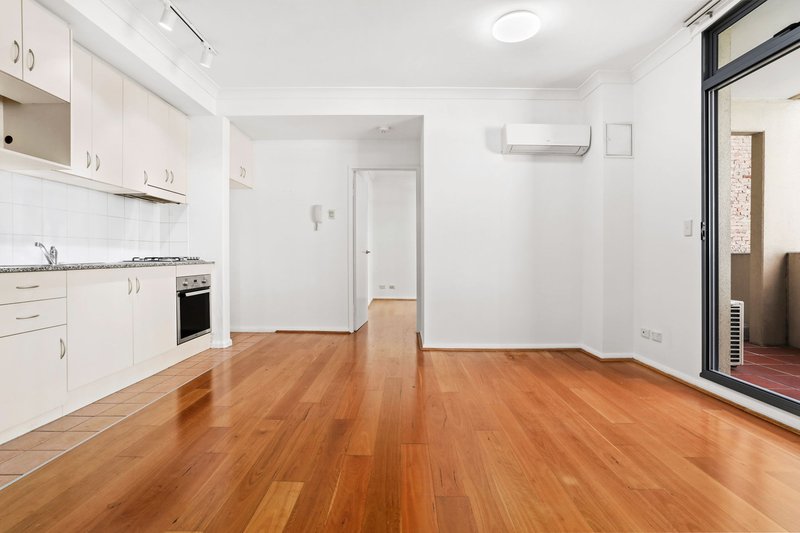 Photo - 12/2-8 Brisbane Street, Surry Hills NSW 2010 - Image 1