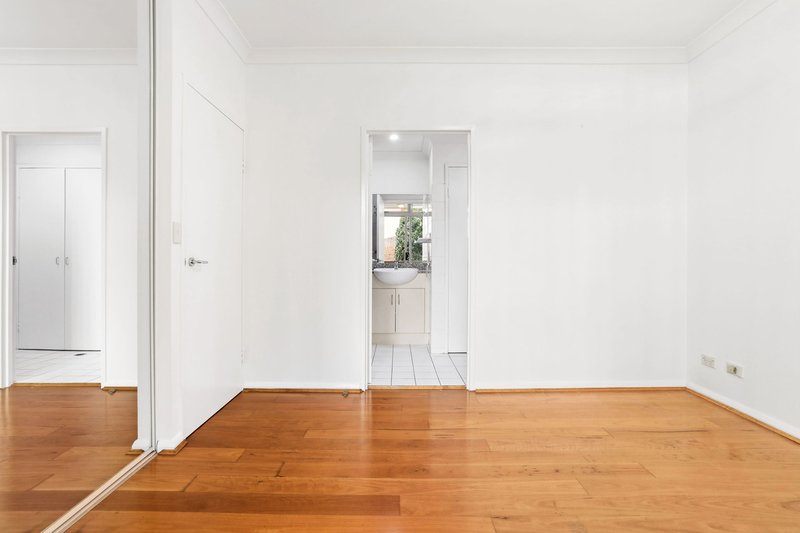 Photo - 12/2-8 Brisbane Street, Surry Hills NSW 2010 - Image 6
