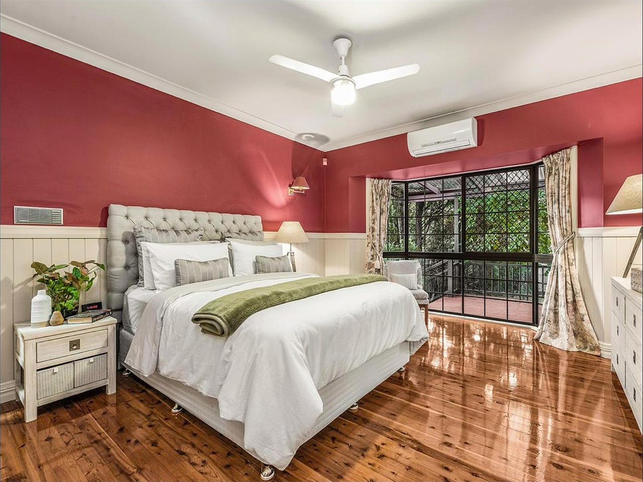 7-bedroom house at 122 Arrabri Avenue, Mount Ommaney, QLD 4074, Brisbane, Queensland