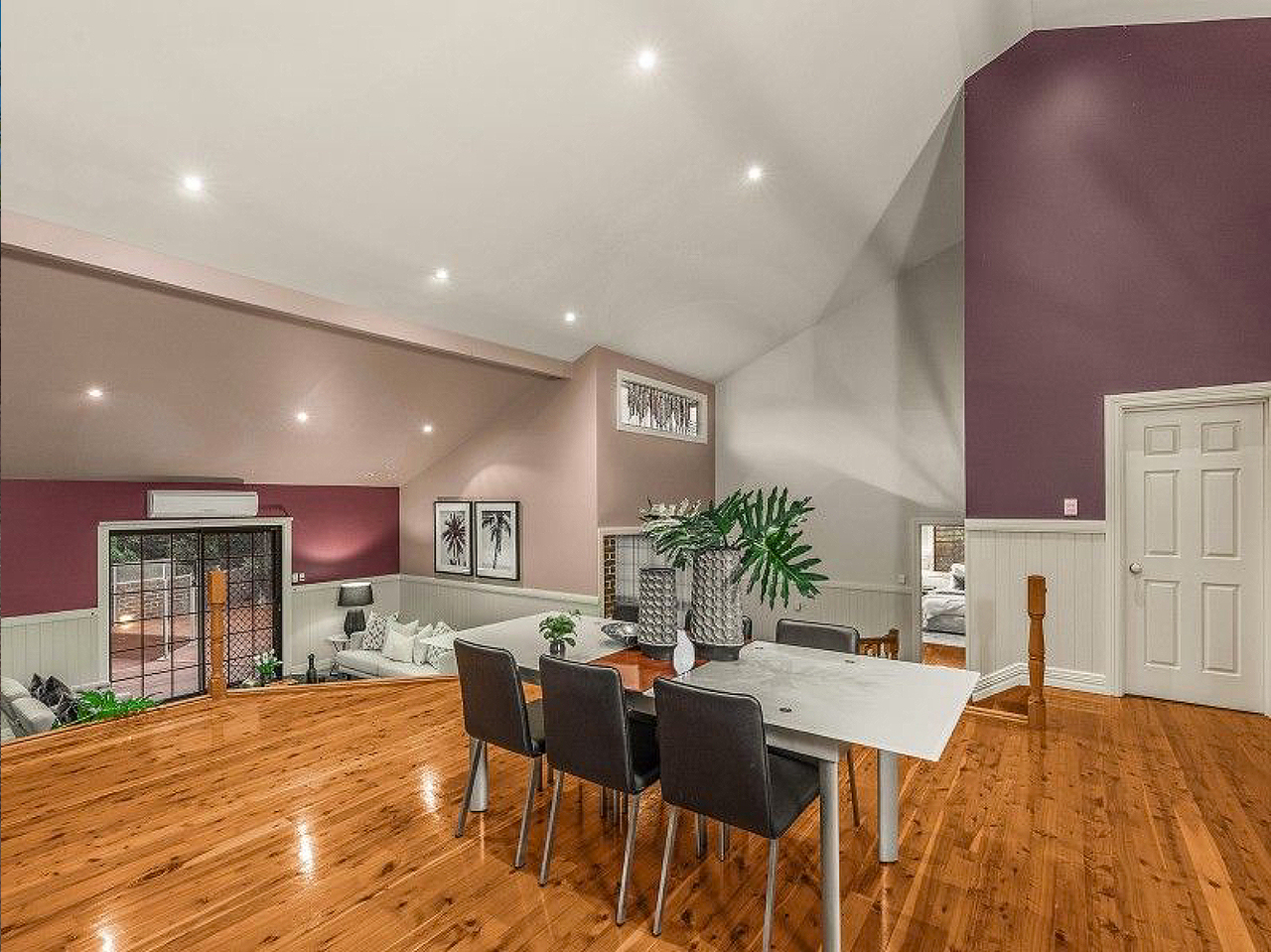 7-bedroom house at 122 Arrabri Avenue, Mount Ommaney, QLD 4074, Brisbane, Queensland