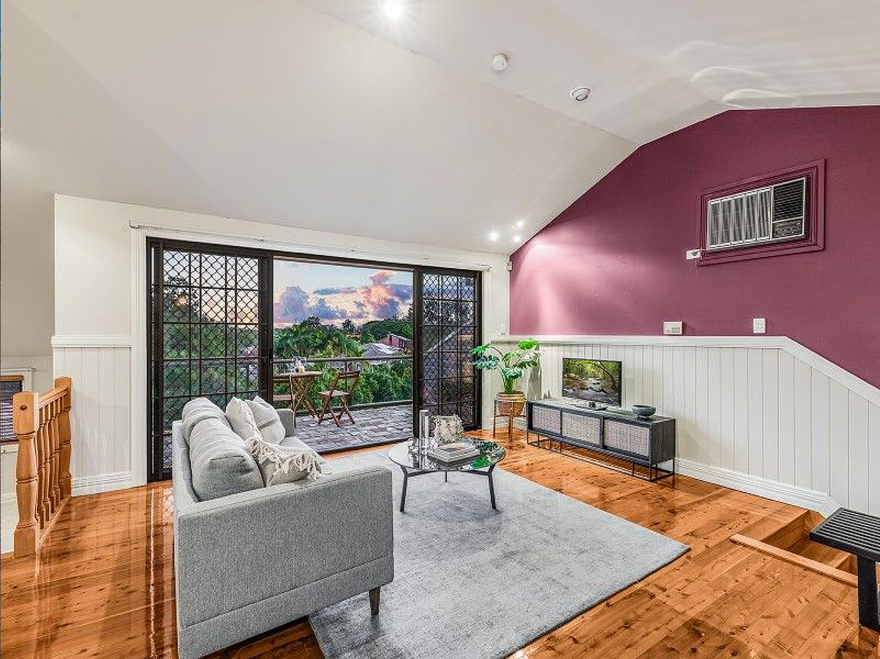 7-bedroom house at 122 Arrabri Avenue, Mount Ommaney, QLD 4074, Brisbane, Queensland
