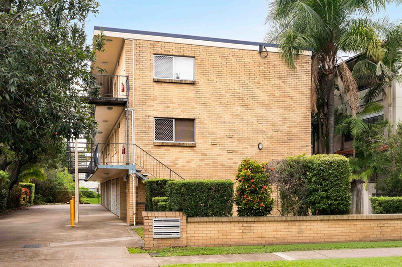 Photo - 1/22 Balowrie Street, Hamilton QLD 4007 - Image 1